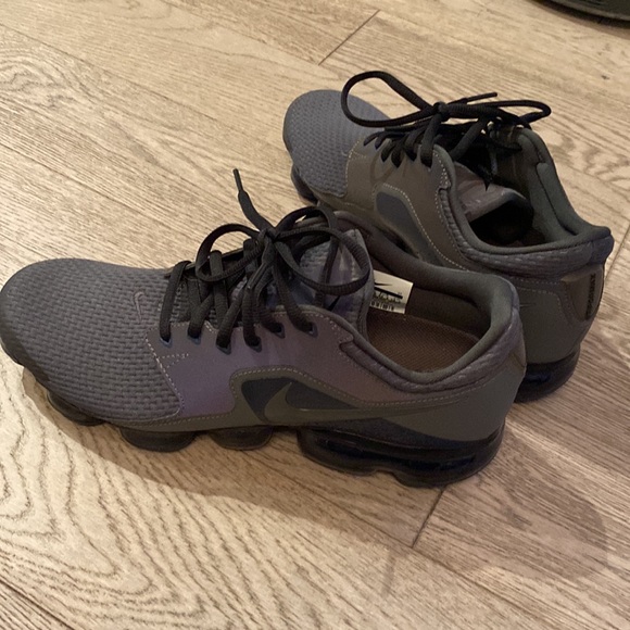 Nike Men’s Vapormax CS Midnight Fog in Excellent Condition with Reflective Coat - Picture 9 of 13